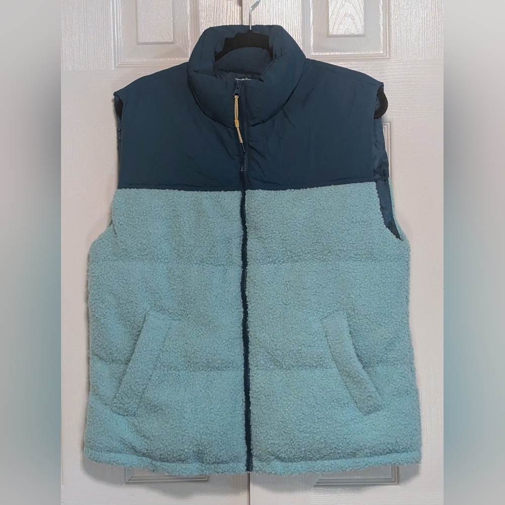 Wild Fable Blue and Teal Puffer Vest